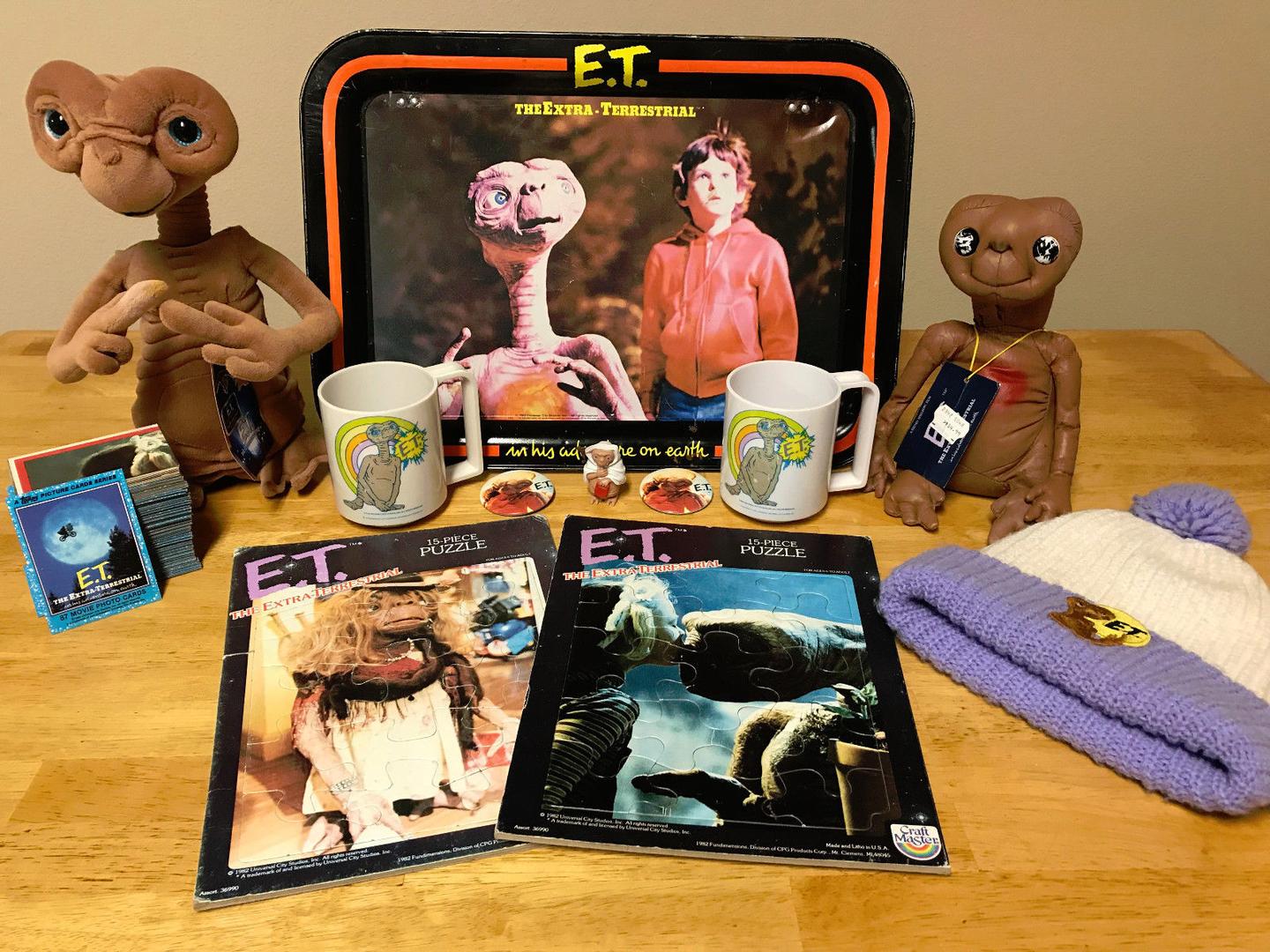 E.T. movie merchandise mania in 1982