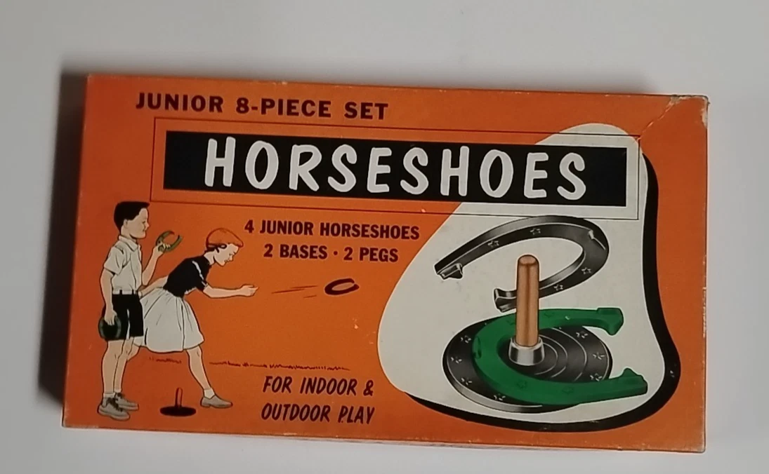 1970s horseshoes lawn game