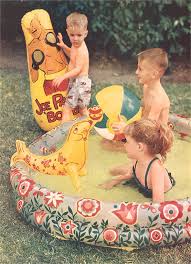 1970s backyard kiddie pool