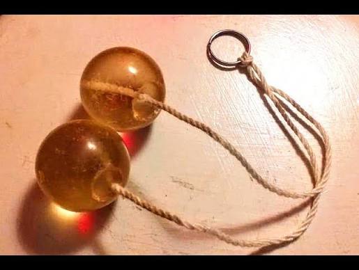 Clackers 70s fad toy