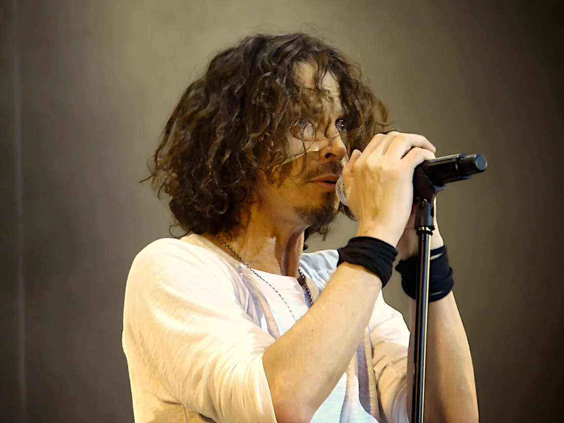 Chris Cornell Soundgarden vocalist 90s grunge image