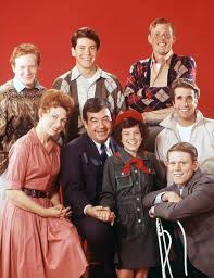 Original Happy Days pilot cast with Richie, Howard, Marion, Joanie and Chuck Cunningham
