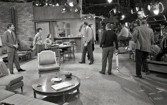 Studio cameras and audience filming The Mary Tyler Moore Show