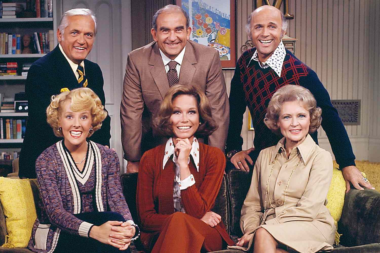 The principal cast of The Mary Tyler Moore Show gathered together