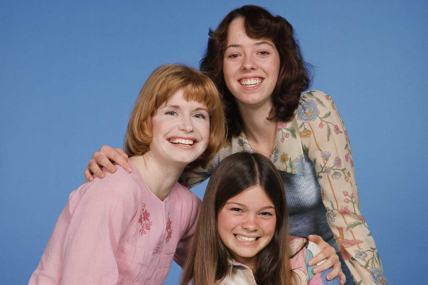 Ann Romano with daughters Julie and Barbara in One Day at a Time.