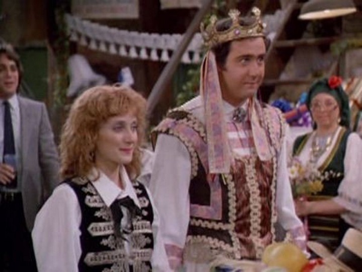 Carol Kane as Simka with Andy Kaufman as Latka on Taxi