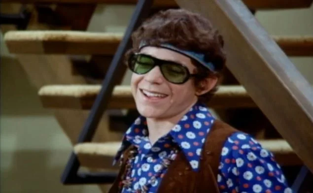 Greg Brady dressed as Johnny Bravo