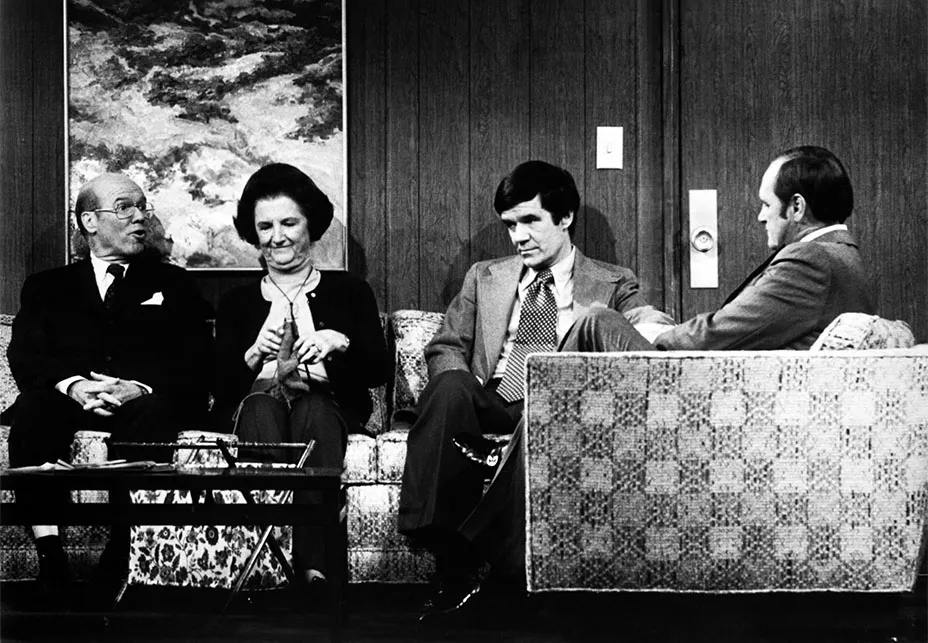 Jack Riley as Elliot Carlin with Bob Hartley and the therapy group