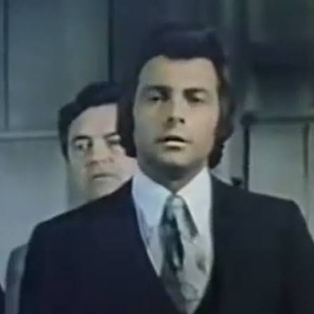 Tony Musante as undercover detective David Toma