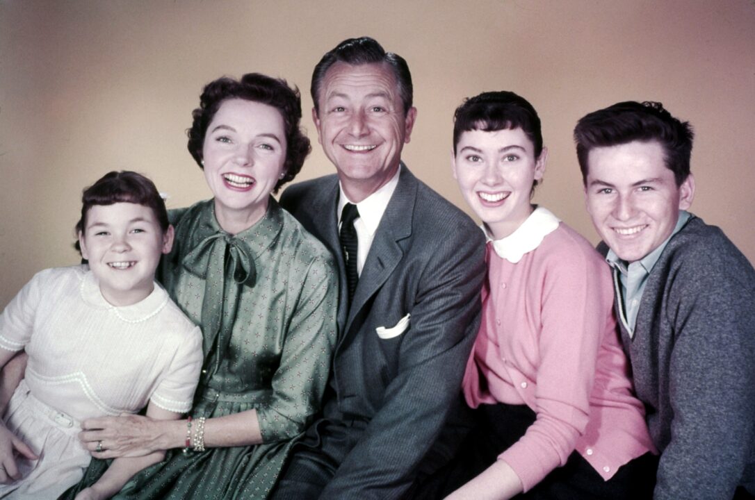 Traditional 1950s or early-1960s television-family publicity image