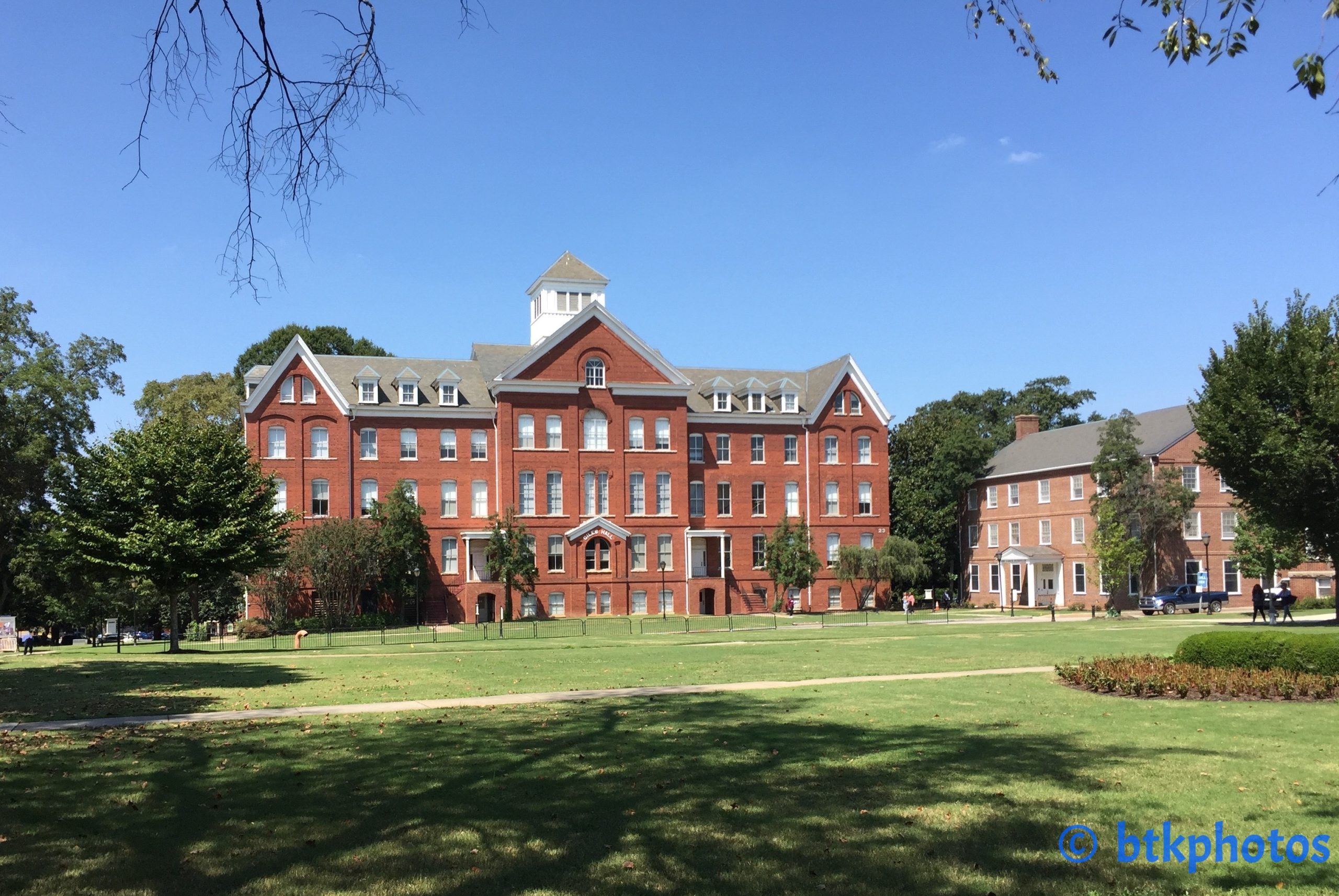 Hillman College exterior from A Different World