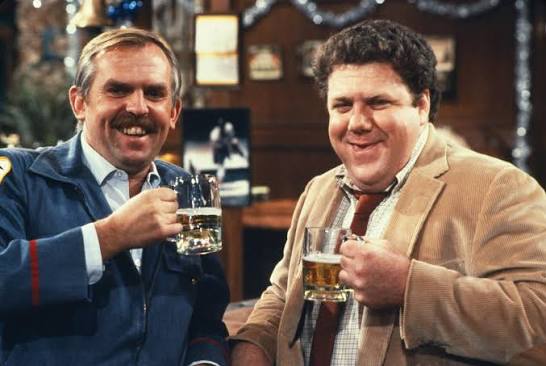 Norm Peterson and Cliff Clavin together at the bar on Cheers