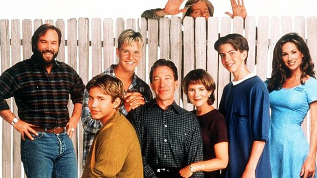 Home Improvement cast with Tim Taylor, Jill Taylor, Al Borland and the Taylor family
