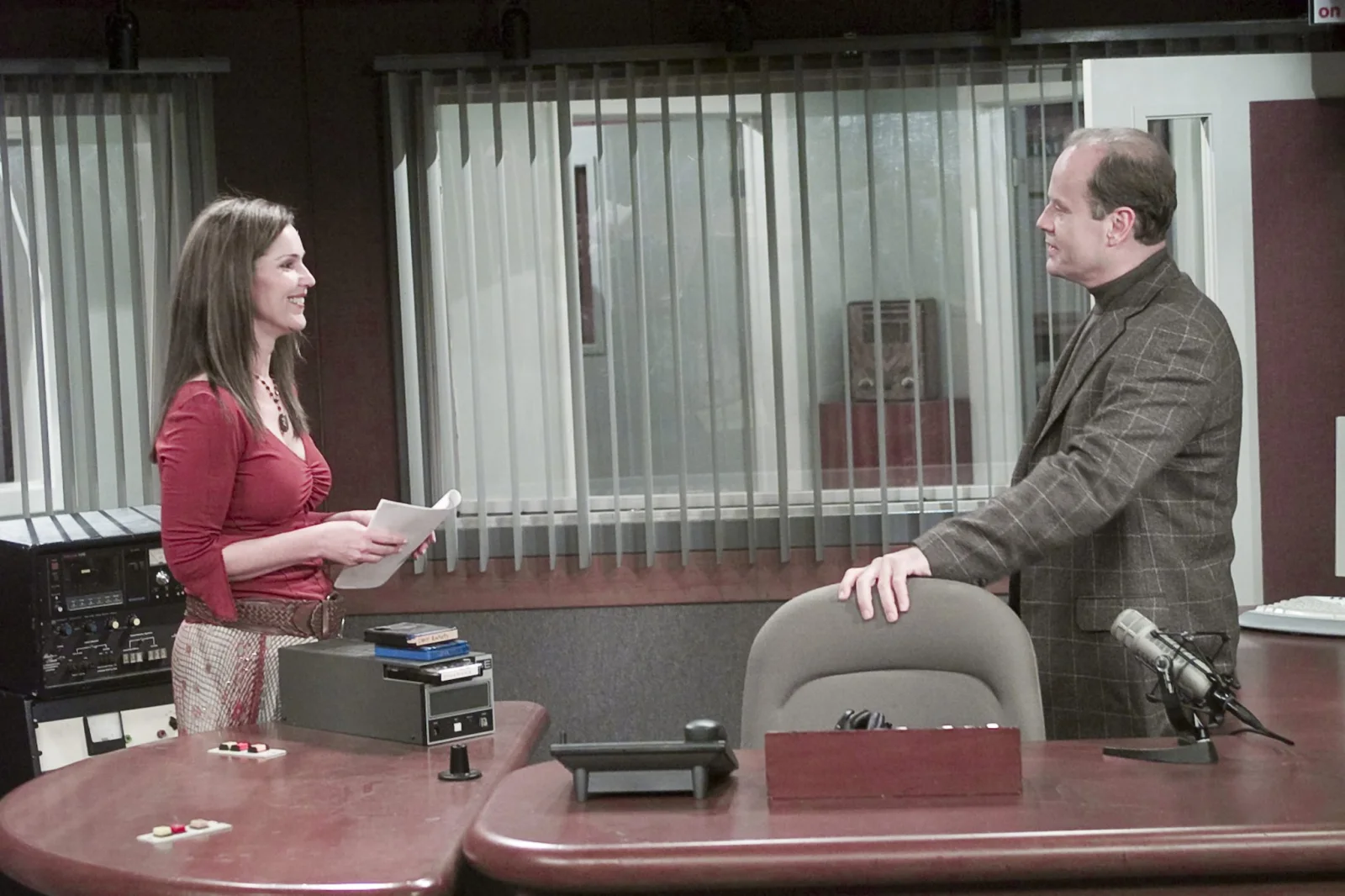 Frasier Crane and Roz Doyle in the KACL radio booth